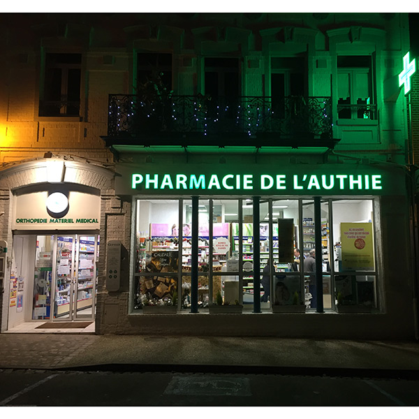Fabricant enseigne lumineuse de pharmacie à Amiens