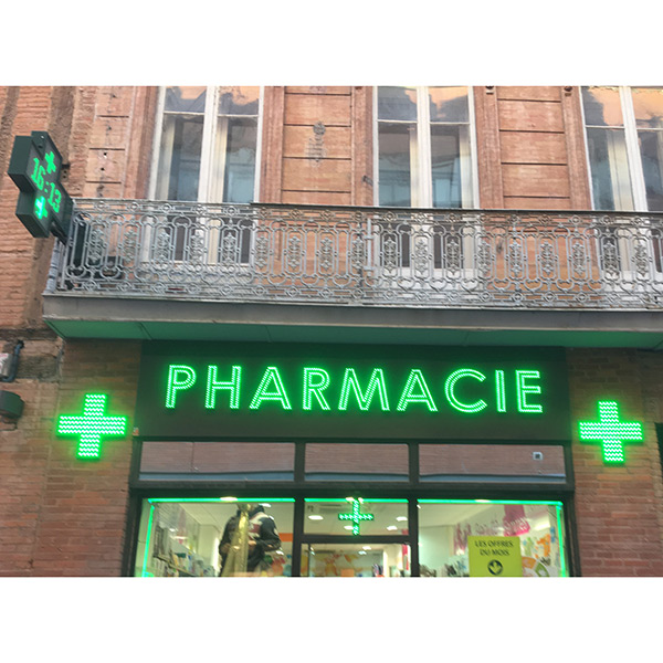 Enseignes lumineuse pharmacie à Amiens