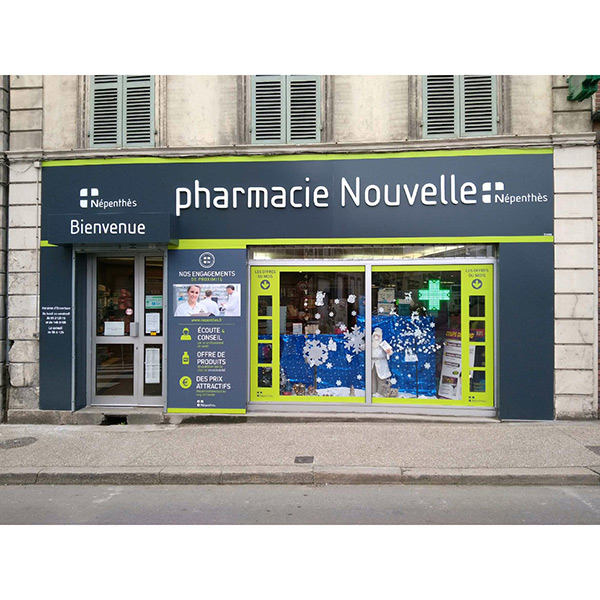 habillage de façade de pharmacie à Amiens